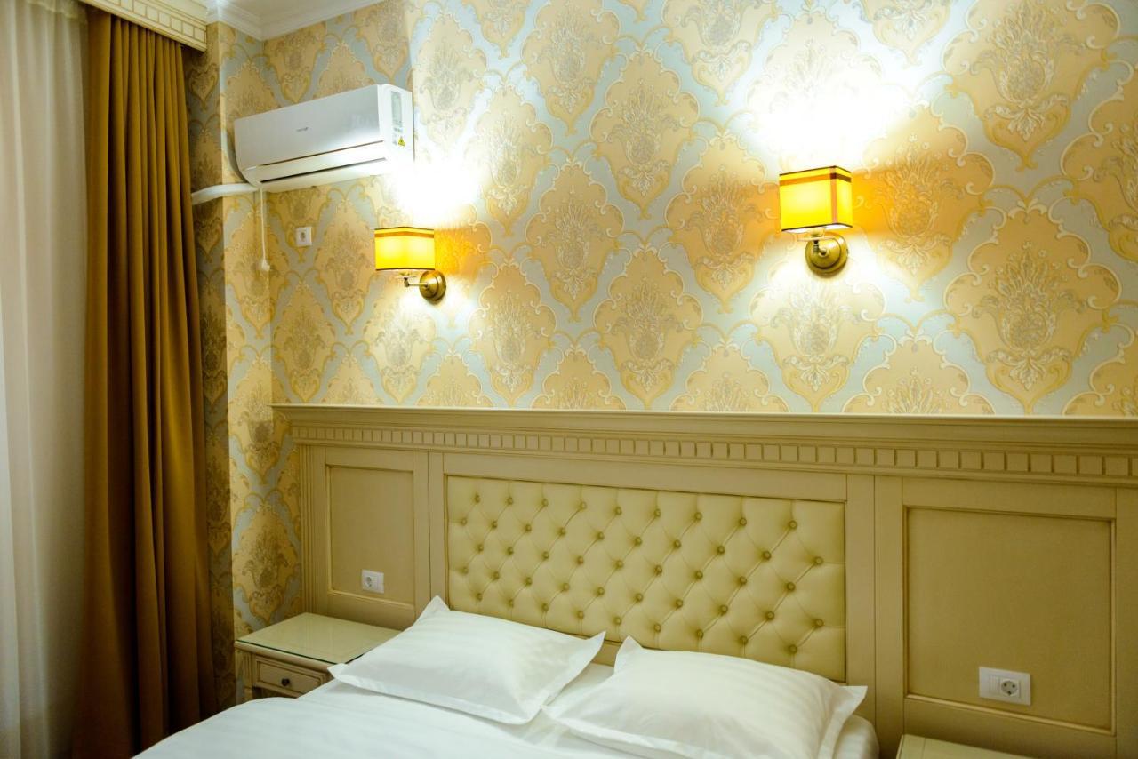 Hotel Little Orient Brăila Exterior foto